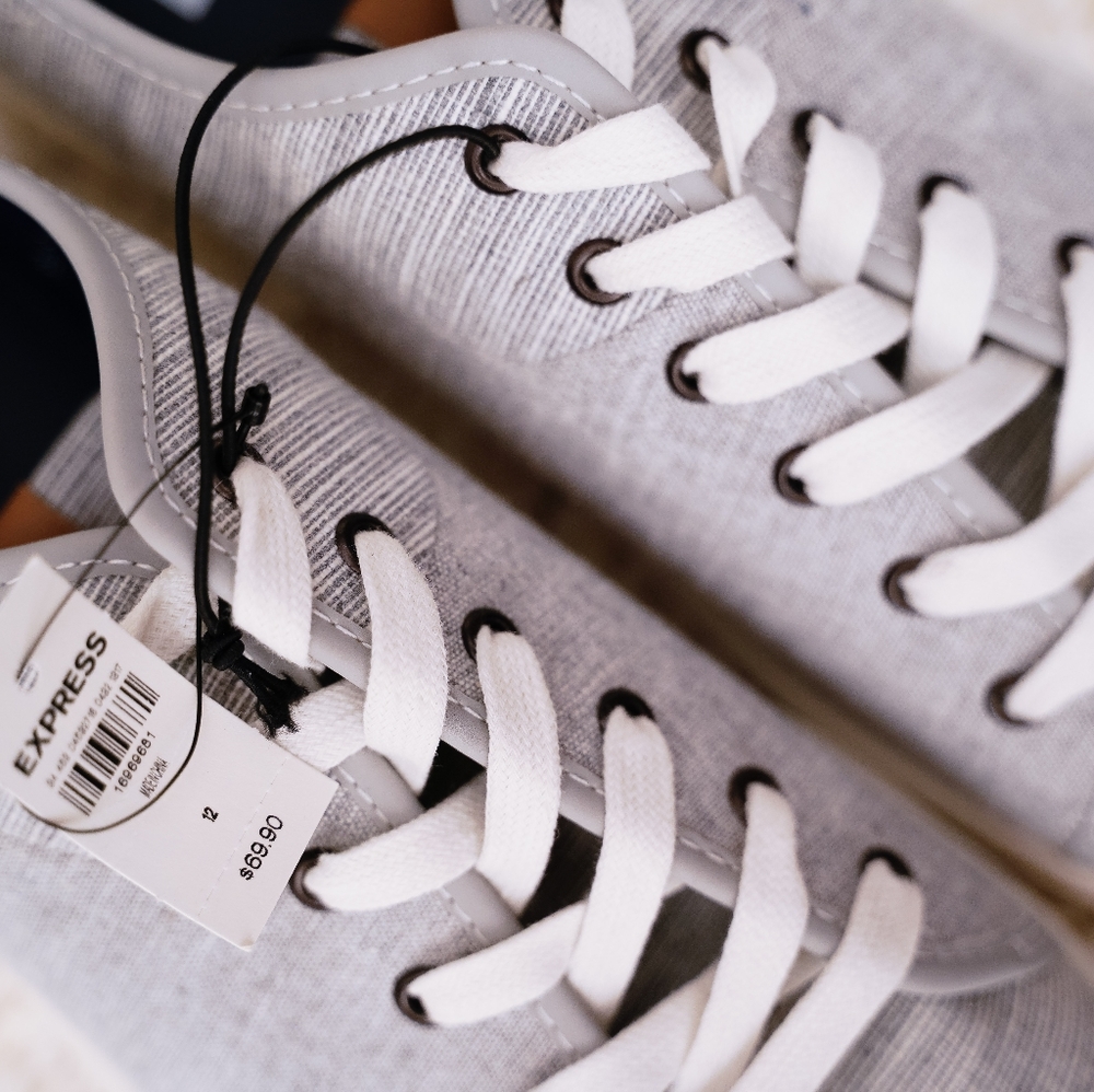 Express Low Top Lace-Up Sneakers With Leather Tab - Picture 6 of 12